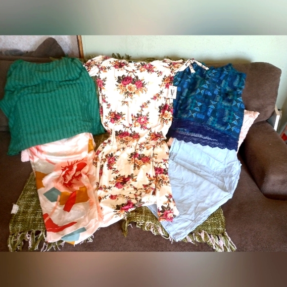 3 ADORABLE SPRING/SUMMER OUTFITS SIZE 2X & 3X (5-70) - Picture 1 of 7